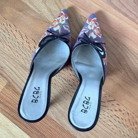 BCBG PARIS HIGH HEEL SHOES SLIP ON PUMP SIZE 8 1/2  Purple WITH FLOWERS‎ - Picture 4 of 6